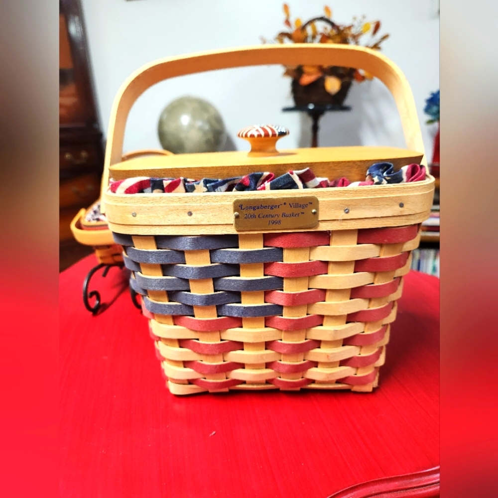 Longaberger Basket -Village- 20th Century- 1998 signed